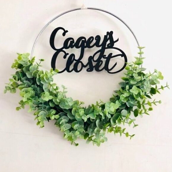 Disney Store T-Shirt XS Tinker Bell 'Believe' Graphic V-Neck White - Picture 2 of 8